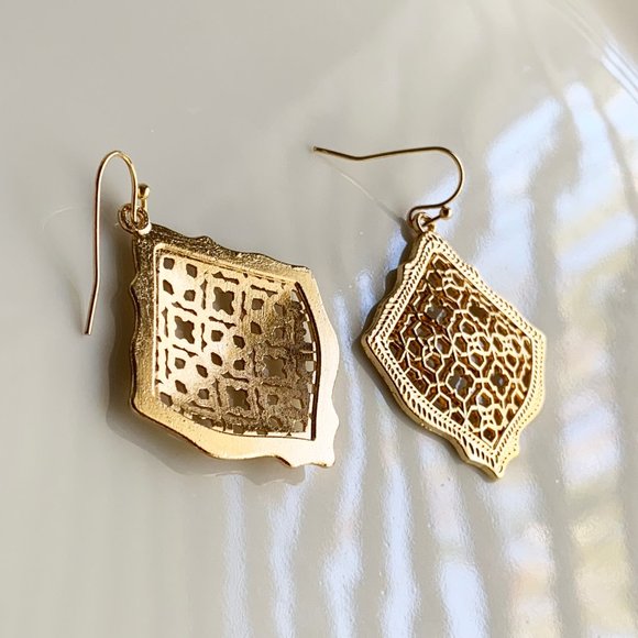 NEW Rhombus Filigree Earrings (gold) - Picture 4 of 7
